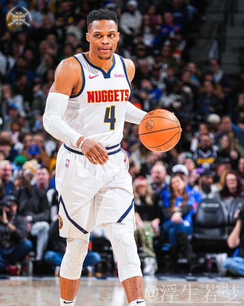 威少接球迅猛加速 拉杆上篮完成2+1